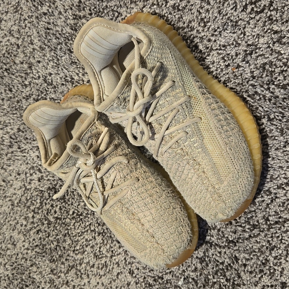 Yeezy boosts Adidas